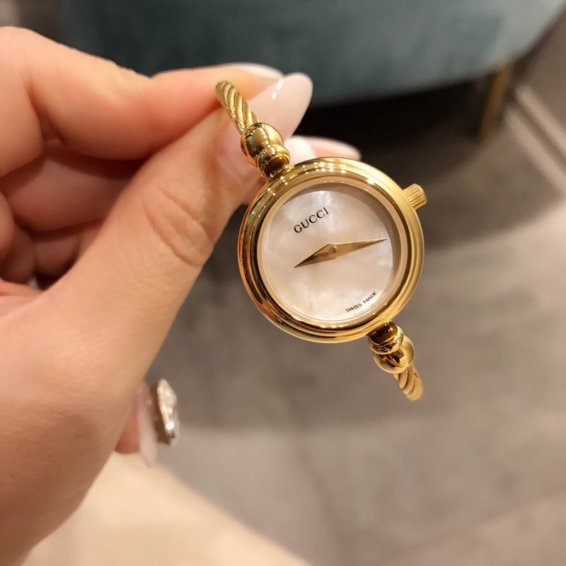 Gucci watch 022465